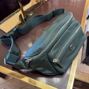 NWT Tory Burch 170436 Nylon Belt Bag Basil Fanny Pack Adjustable Waist Crossbody